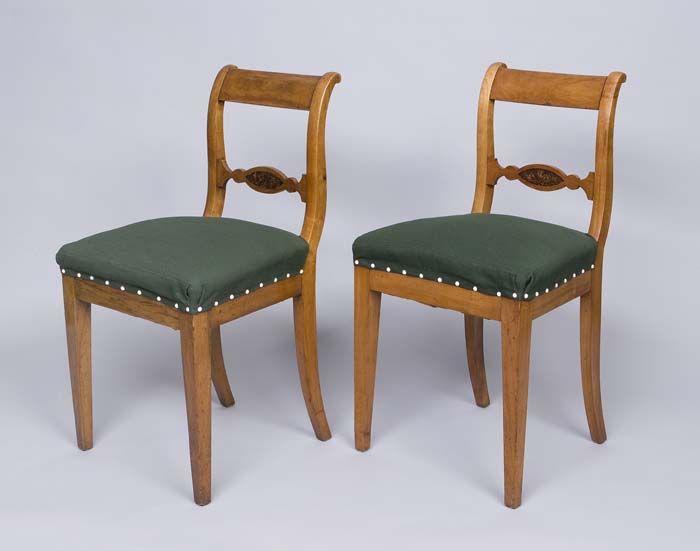 Paar Biedermeier-Stühle.