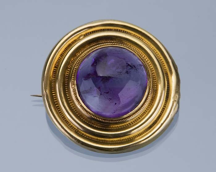 Amethyst-Brosche.