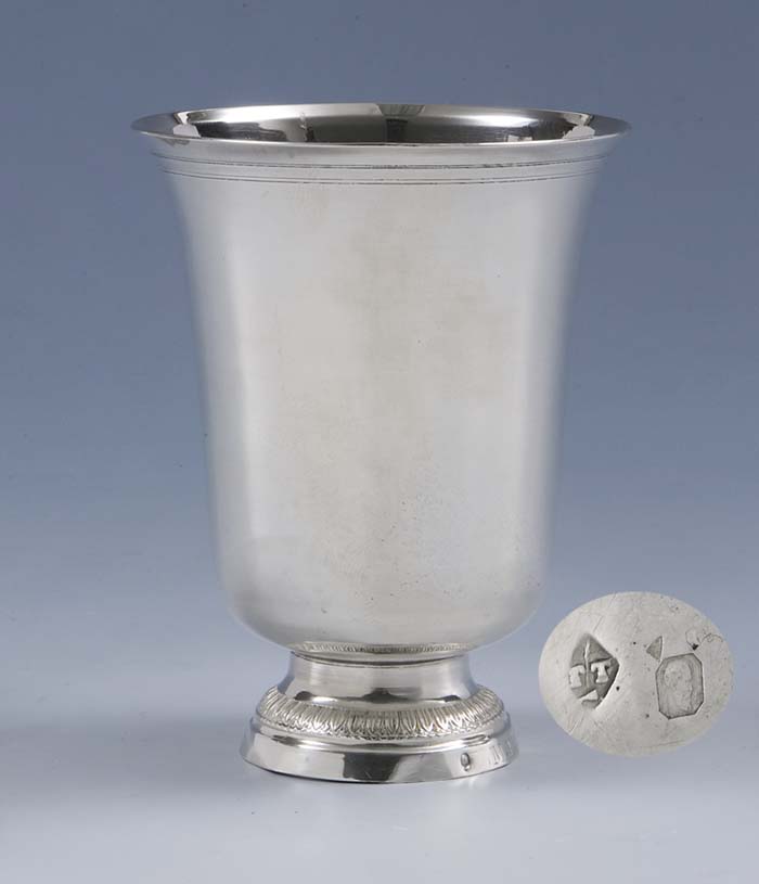 Französischer Becher.