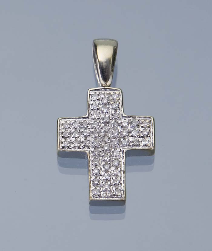 Diamant-Kreuz-Anhänger.