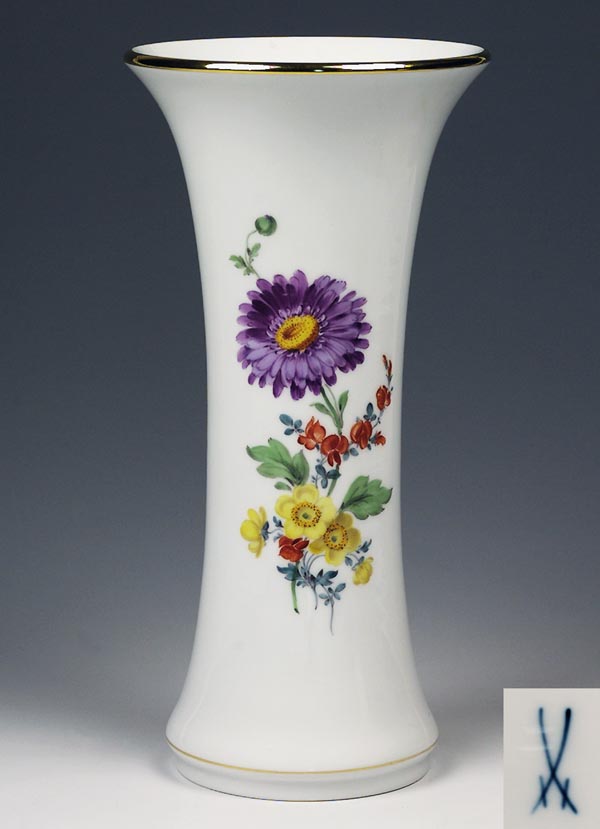 Vase.