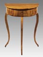 Biedermeier-Konsoltisch.