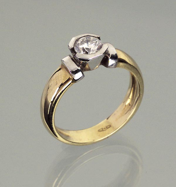 Solitär-Ring.