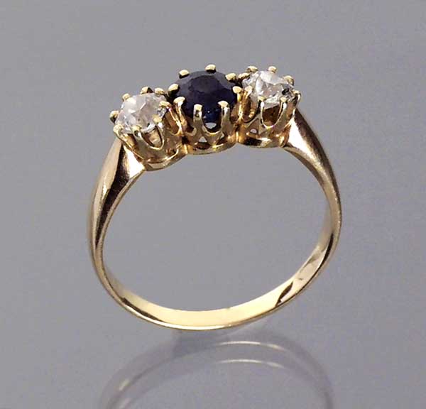 Saphir-Brillant-Ring.