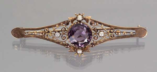 Amethyst-Brosche.
