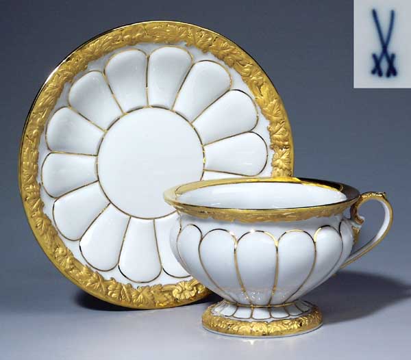 Tasse, Untertasse.