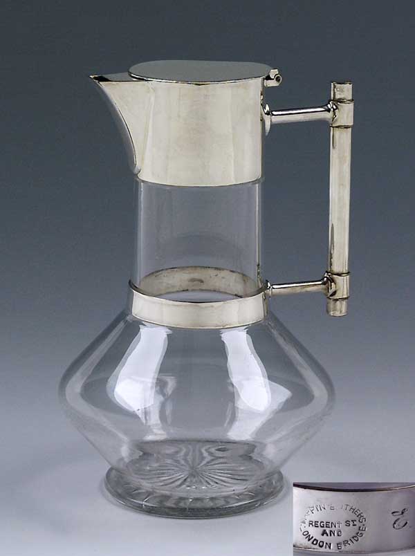 Jugendstil-Weinkanne.