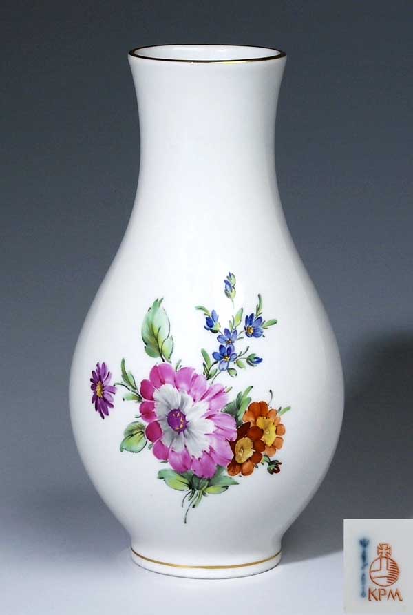 Vase.