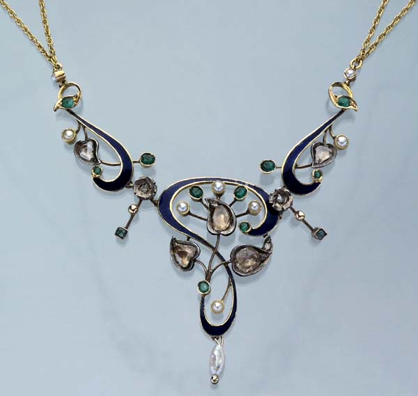 Jugendstil-Collier.