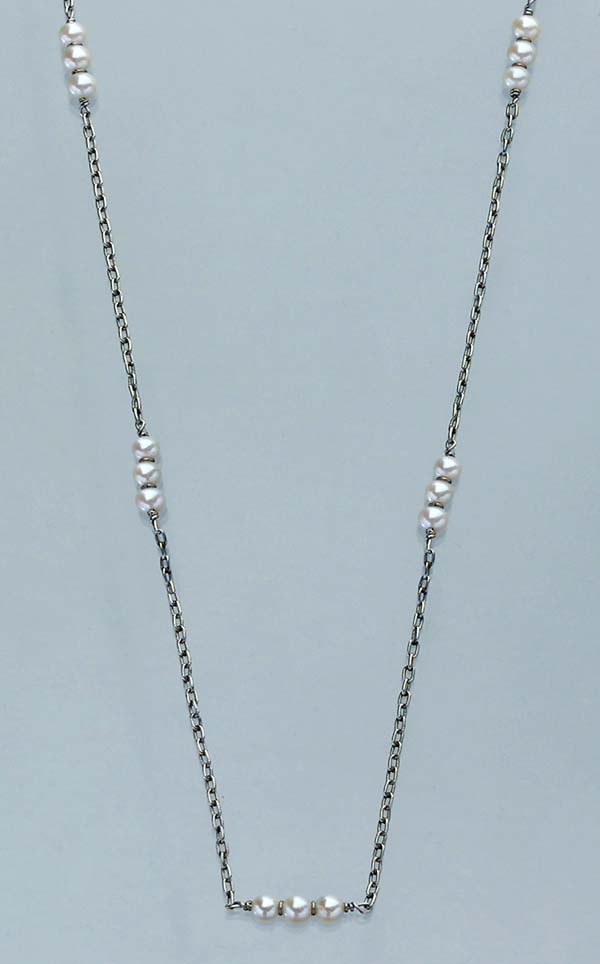 Perlchen-Collier.
