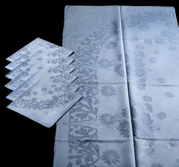 Jugendstil-Tafelgarnitur.