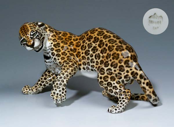 Jugendstil-Tierfigur.