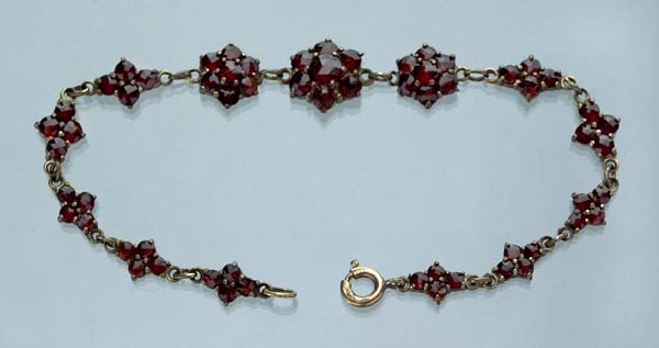 Granat-Armband.