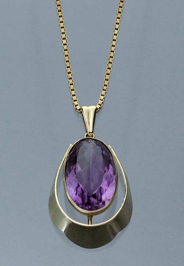 Amethyst-Anhänger, Kette.