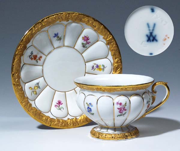 Prunktasse, Untertasse.