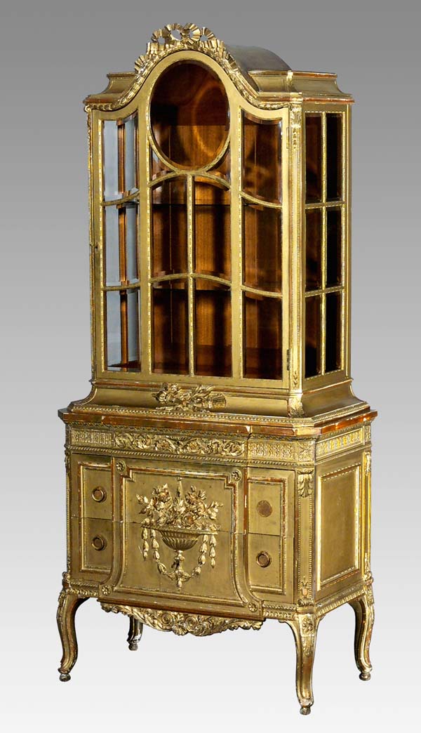 Louis XVI-Vitrinenaufsatzkommode.