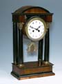 Biedermeier-Portaluhr.