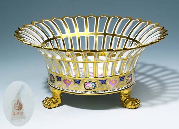 Biedermeier-Korb.