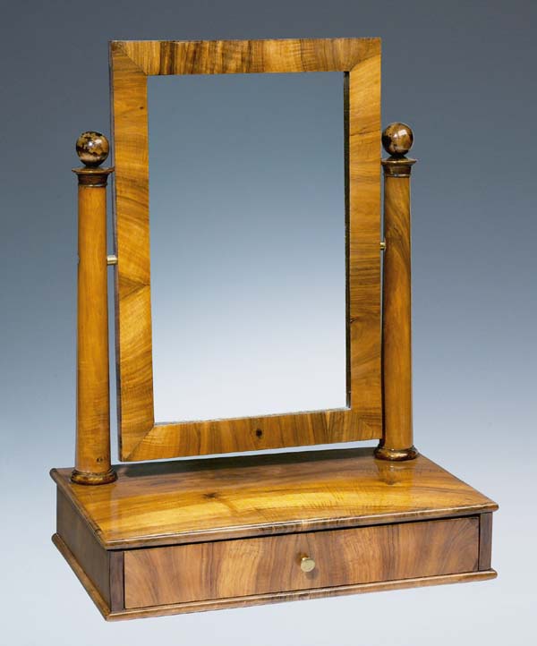 Biedermeier-Toilettenspiegel.
