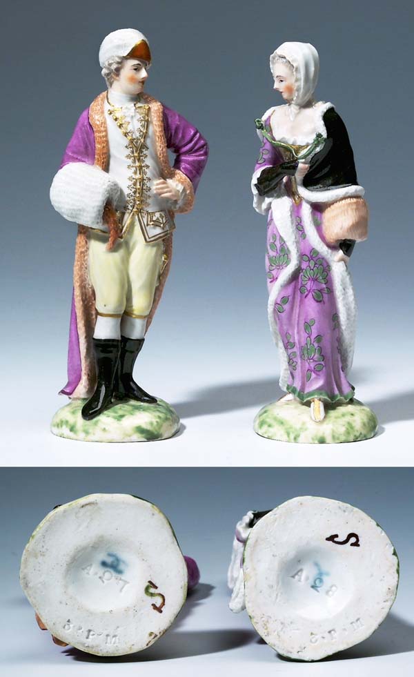 Paar Figuren.