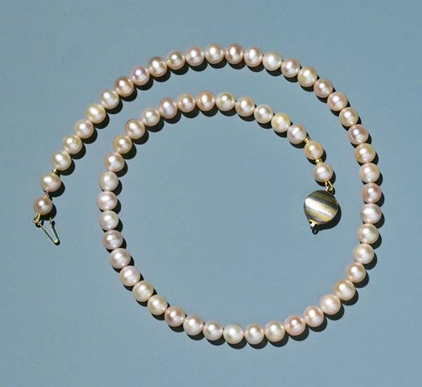 Perlen-Collier.