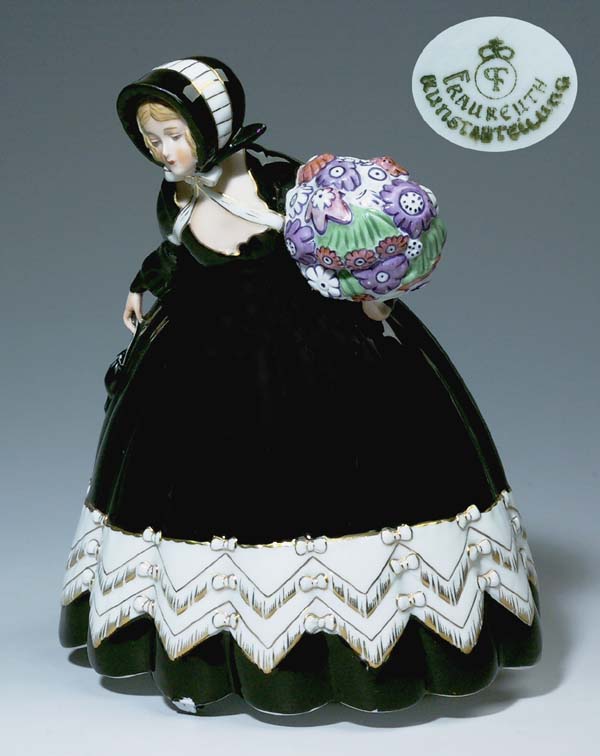 Reifrock-Figur.