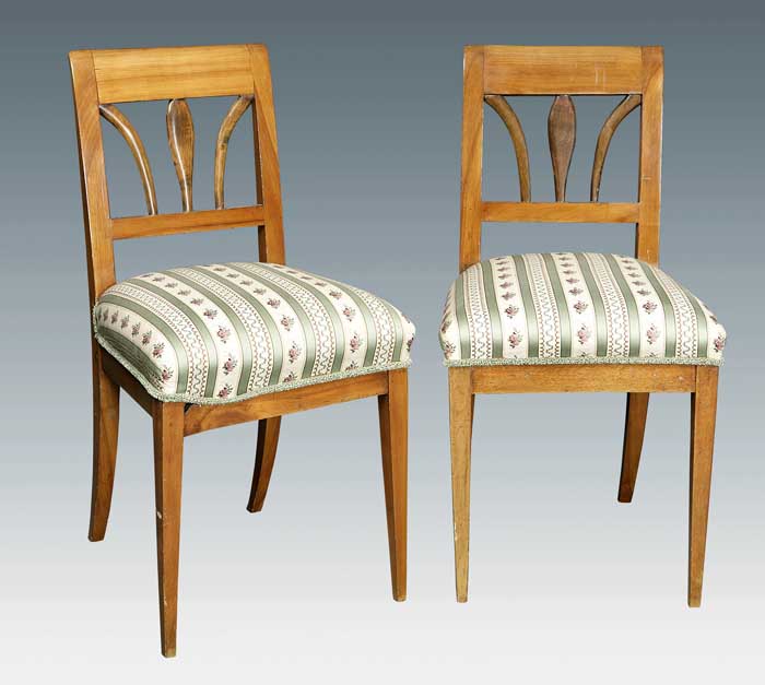 Paar Biedermeier-Stühle.