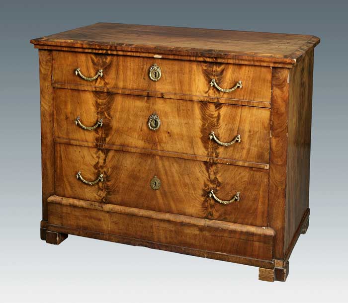 Biedermeier-Kommode.