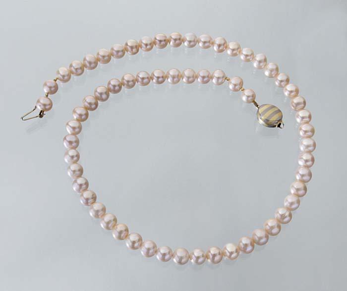 Perlen-Collier.
