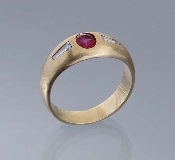 Rubin-Diamant-Ring.