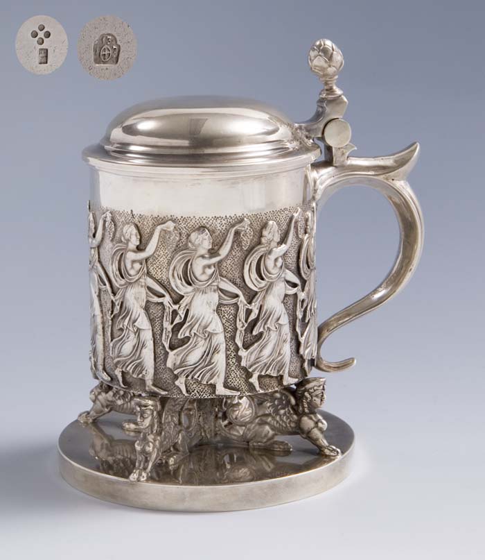 Schwerer Louis XVI-Humpen.