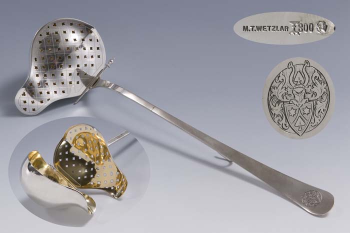 Schwere Kelle mit Siebdeckel.