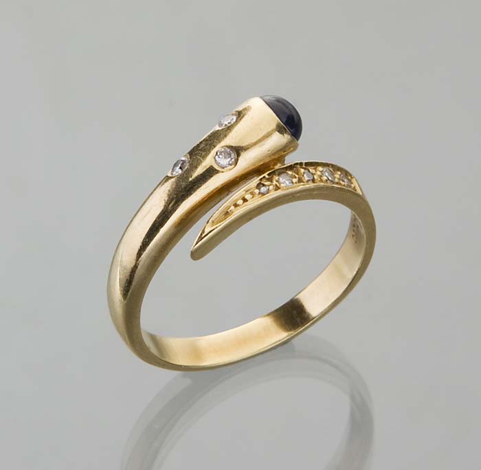 Saphir-Diamant-Ring.
