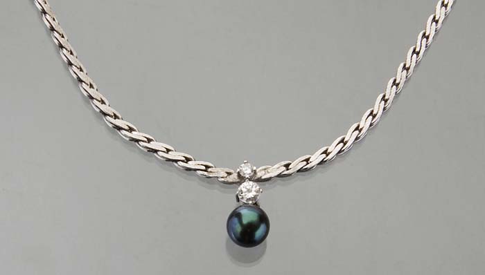 Perlen-Diamant-Collier.
